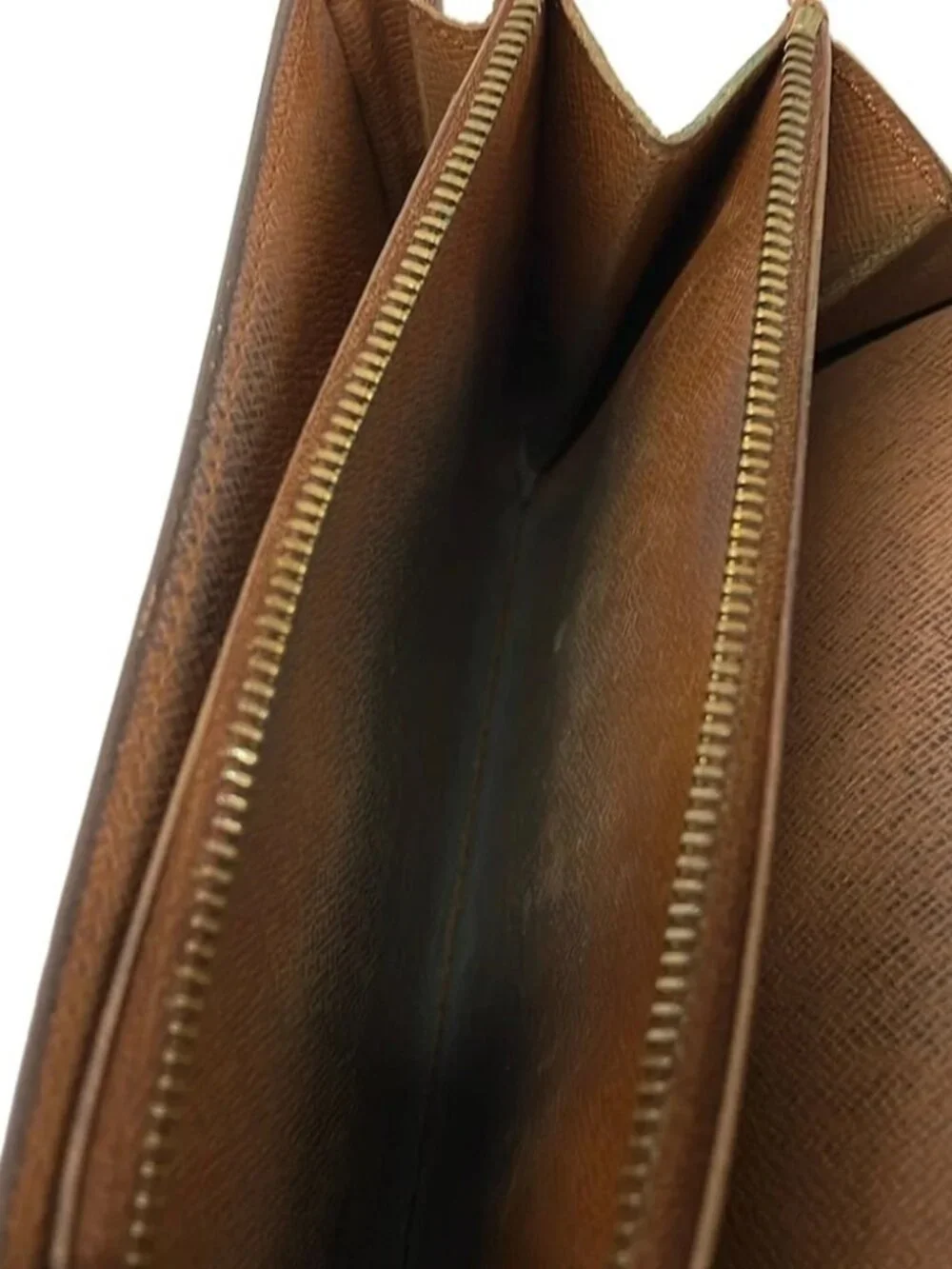 Louis Vuitton accessories	none note	